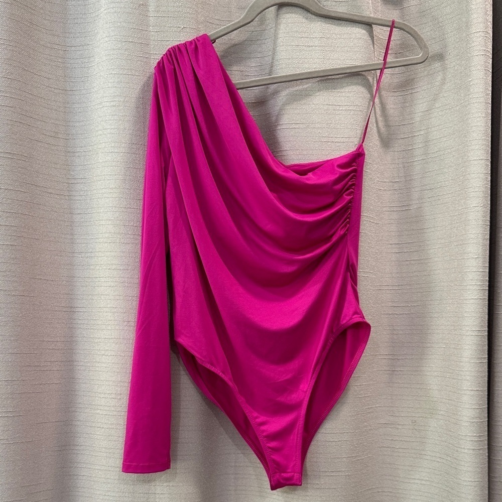 NWT Zara Magenta Pink Draped One Shoulder Bodysuit  Size Large